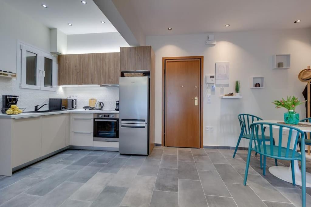 Deluxe Urban 2br By Nat. Archaelogical Museum Apartment *